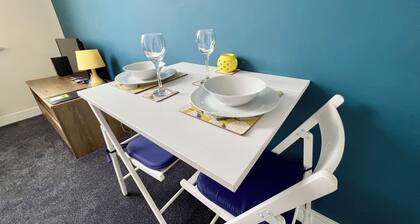 10 Cross Court, Stafford