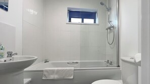Een douche, een haardroger