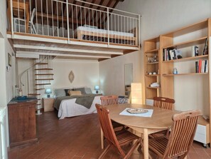 1 chambre, fer et planche à repasser, Wi-Fi, draps fournis