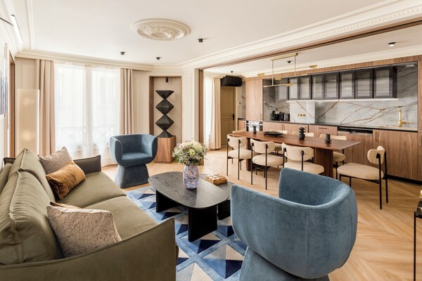Merveil Signature Suite - Bateliere - ibis Paris Grands Boulevards Opéra 9e
