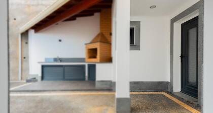 Skyline Villas Room - Isolated room with private bathroom