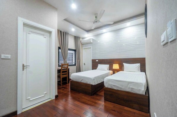 Superior Double or Twin Room, Balcony, City View | Free WiFi