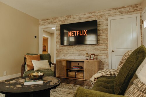 The Atlas House. A Stress-Free Stay for Families Visiting Fargo