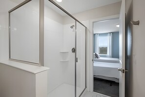 7 soverom, strykejern/-brett, internettilgang og sengetøy