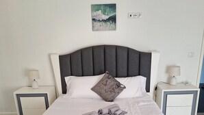 Unclassified image, 2 of 24, button