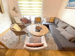 Standard-Maisonette, Bergblick | Wohnbereich