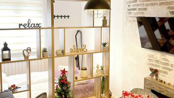 Standaard studio suite, uitzicht op bergen | Woonruimte