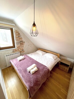 Standard Duplex, Mountain View