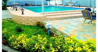 Classy 4 bedroom Villa with Pool in Tema Community 18, Greater Accra