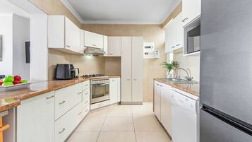 House (2 Bedrooms) | Bahagian dalam