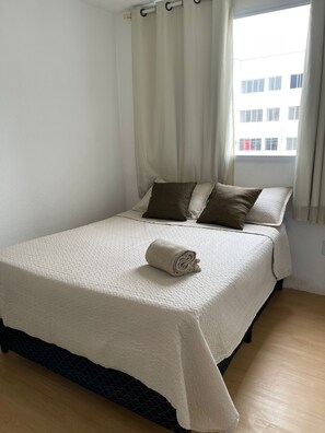 2 habitaciones, tabla de planchar con plancha y wifi gratis 