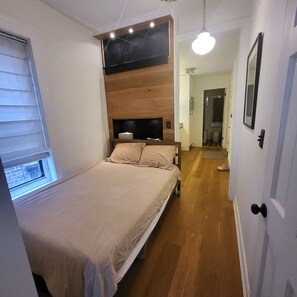 1 habitación, tabla de planchar con plancha, wifi y ropa de cama 