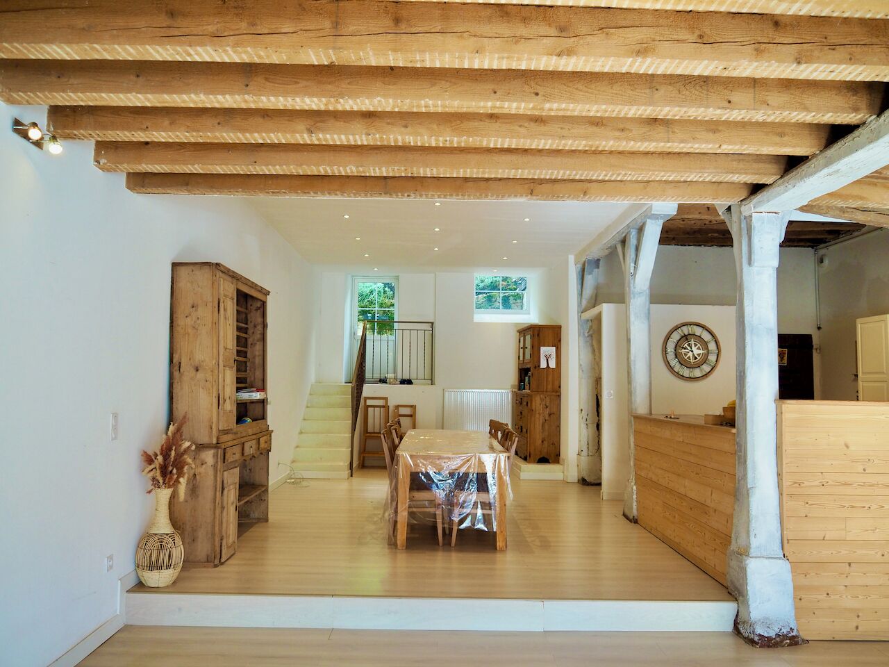 含每日吃到飽早餐