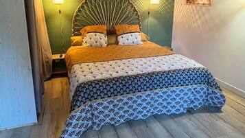 Rideaux occultants, fer et planche Ă repasser, Wi-Fi gratuit