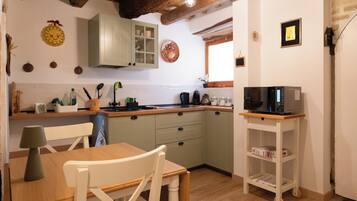 冰箱、微波炉、炉灶、茶具/咖啡用具