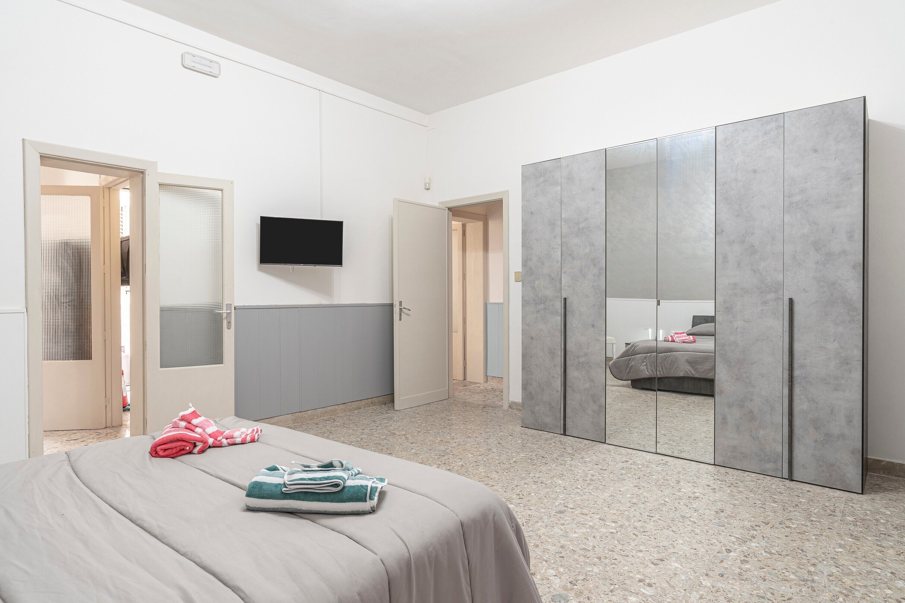 4 Schlafzimmer, Bügeleisen/Bügelbrett, WLAN, Bettwäsche