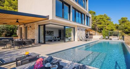 Incredible divine view 5-bedroom villa in Vis Town