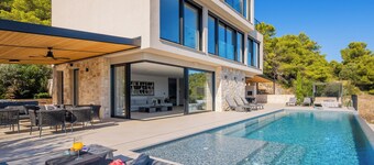 Incredible divine view 5-bedroom villa in Vis Town