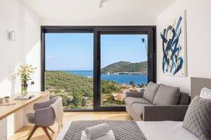 5 quartos, ferros/tábuas de passar roupa, Wi-Fi, roupa de cama