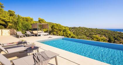 Incredible divine view 5-bedroom villa in Vis Town