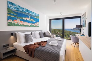 5 slaapkamers, een strijkplank/strijkijzer, wifi, beddengoed