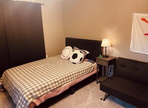 Iron/ironing board, Internet, bed sheets - Spacious 4BR Retreat Near Downtown Elk Rapids. Walk to Shops, Dining & the Bay (Elk Rapids)