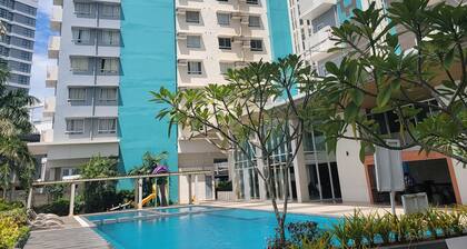 Cozy Comfort in the Heart of the City!