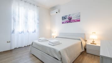 2 chambres, fer et planche Ă repasser, Wi-Fi, draps fournis