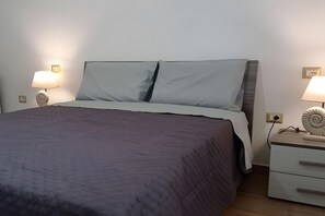 Iron/ironing board, WiFi, bed sheets - Casa Bellavista – Relax and Authenticity with Sea View (Villarios)