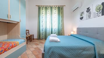 2 slaapkamers, een strijkplank/strijkijzer, wifi, beddengoed