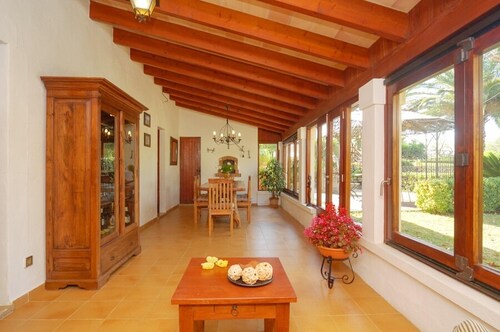 Ideal Mallorca Villa for couples or small families. Countryside location. Excellent rural views. Extensive lawns and garden area.