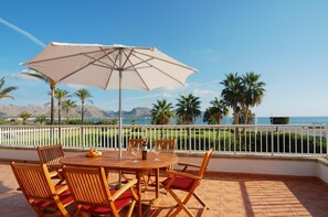 تناول الطعام بالخارج