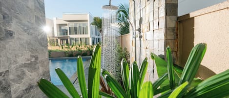 Alberca al aire libre