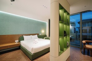4 Schlafzimmer, Schreibtisch, Bügeleisen/Bügelbrett, WLAN