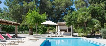 Semi-secluded countryside location with lovely views. Nearby wonderful cove beaches Cala St. Vincent. Typical traditional Mallorca Villa.