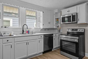 Fridge, microwave, oven, stovetop - Spacious & Race-Ready | Mins to Speedway | Sleeps 6 (Concord)