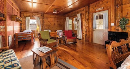 Home Sweet Home Lakefront Cabin