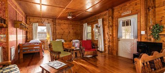 Home Sweet Home Lakefront Cabin