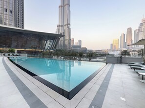 Outdoor pool - Skyline Seascape I Persian Gulf Views (Dubai)