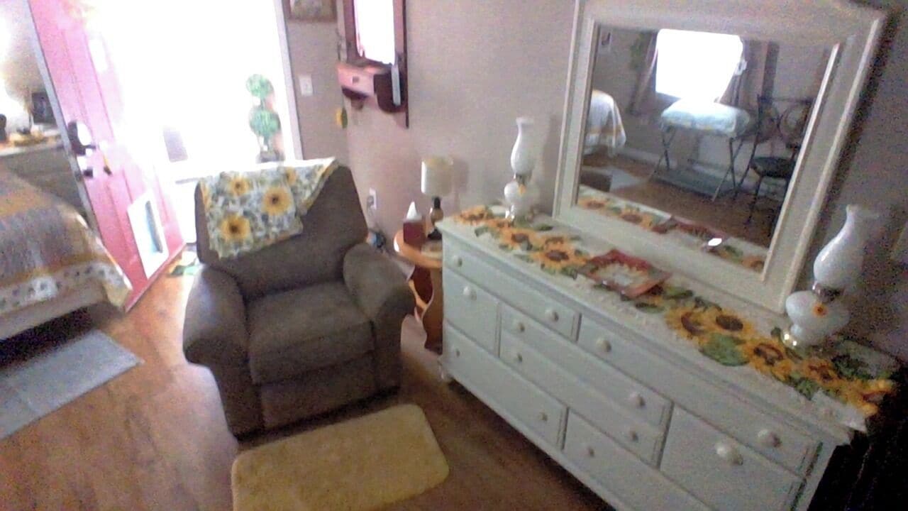 1 bedroom, iron/ironing board, internet, bed sheets