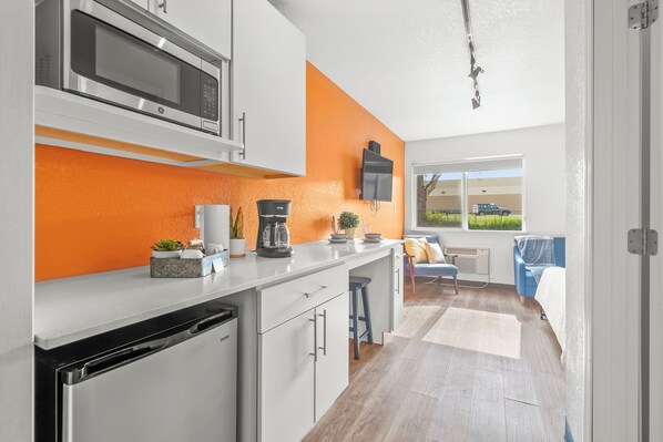 Private kitchen - Micro 1-bedroom studio apartment in Cedar Falls (Cedar Falls)