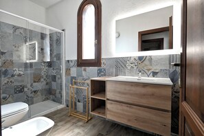 House | Bathroom