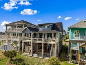 Exterior - Near Beach~Tiki Bar~Swings~Beautiful Design (Bolivar Peninsula)