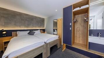 Cots/infant beds