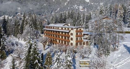 Villars Lodge