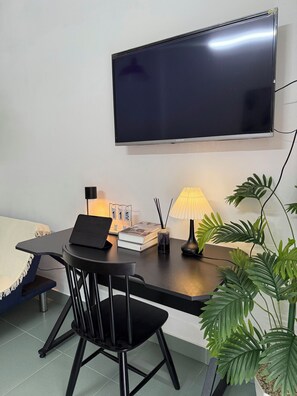 Standard Studio, City View | Desk, laptop workspace, blackout drapes, free WiFi