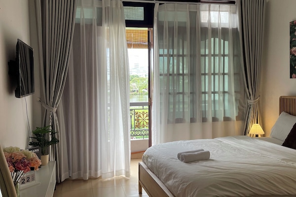 Superior-studio, parveke, kaupunkinäköala | Näkymä huoneesta