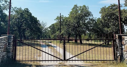 Sunset Ridge - Lakeside Ranch w/ Dock