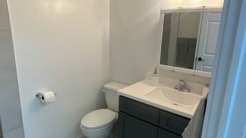 Dusche, Handtücher, Seife, Toilettenpapier