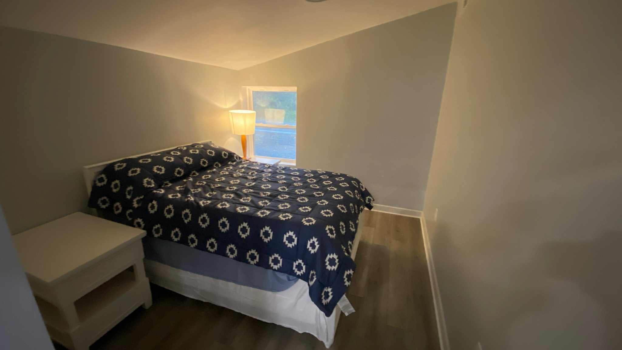 2 多间卧室、床单